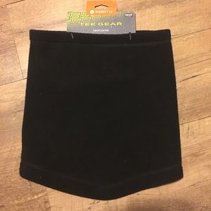 NWT Tek gear black fleece neck gaiter